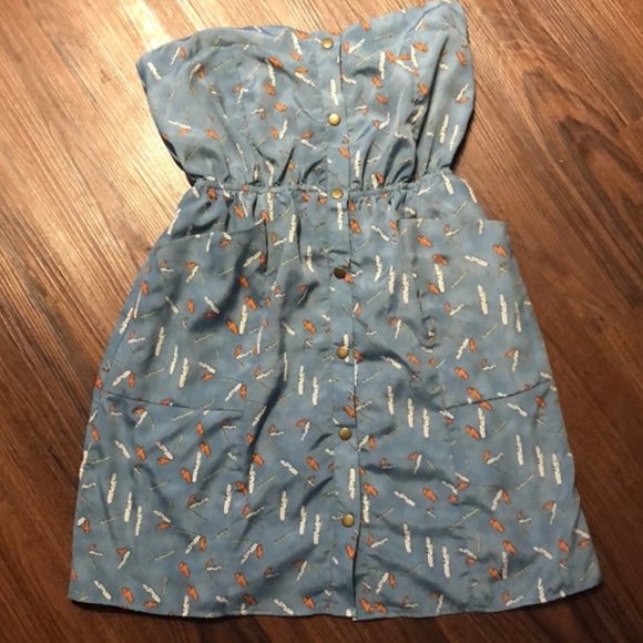 Francesca's Collections Dresses & Skirts - strapless feather printed dress